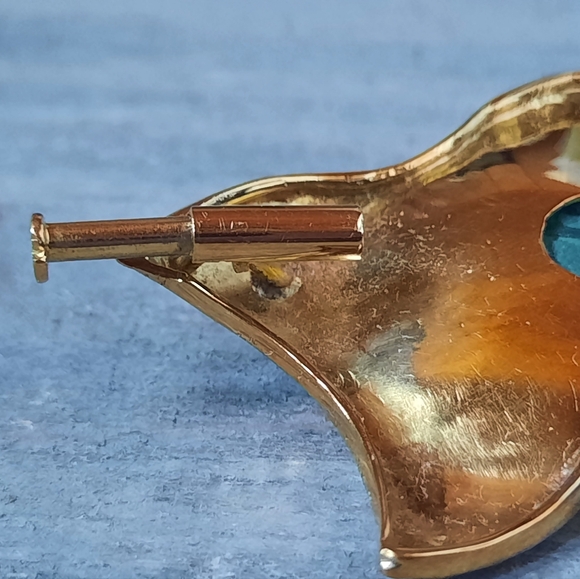 Vintage 18K Brushed Yellow Gold Custom Abstract Leaf Design Turquoise Brooch - Picture 13 of 16